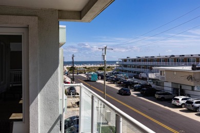 BEACH BLOCK UPSCALE CONDO WITH OCEAN VIEWS & ROOF TOP POOL! The