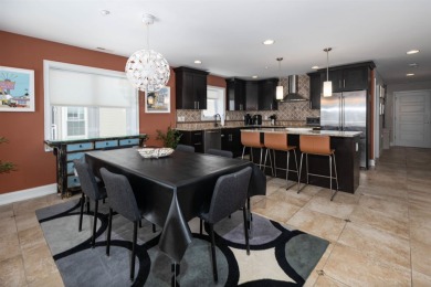 BEACH BLOCK UPSCALE CONDO WITH OCEAN VIEWS & ROOF TOP POOL! The