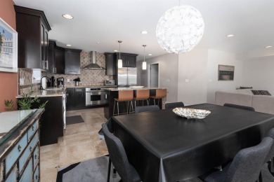 BEACH BLOCK UPSCALE CONDO WITH OCEAN VIEWS & ROOF TOP POOL! The