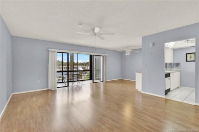 Beautiful boat basin/marina views from this great 1BR/1.5BA