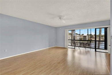 Beautiful boat basin/marina views from this great 1BR/1.5BA