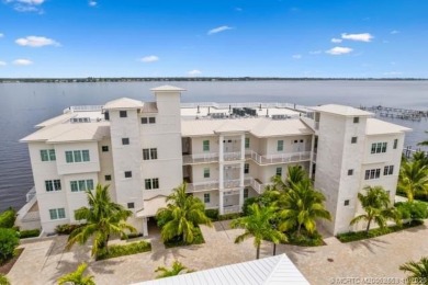 Welcome to River House! Live in downtown Stuart in luxury and