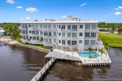 Welcome to River House! Live in downtown Stuart in luxury and