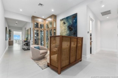 Welcome to River House! Live in downtown Stuart in luxury and