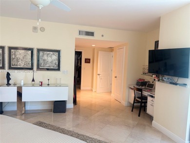 WELCOME TO FIVE-STAR LUXURY OCEANFRONT RENOVATED 3 BD,3,5 BA