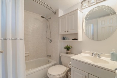 BEAUTIFUL CHARMING FURNISHED 2/2 CONDO IN THE CONVOITED