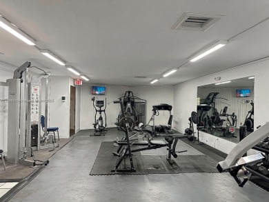 BEAUTIFUL CHARMING FURNISHED 2/2 CONDO IN THE CONVOITED