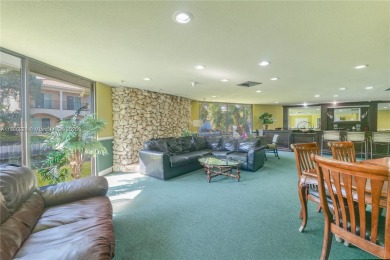 BEAUTIFUL CHARMING FURNISHED 2/2 CONDO IN THE CONVOITED