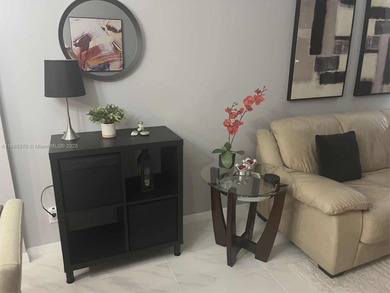 BEAUTIFUL CHARMING FURNISHED 2/2 CONDO IN THE CONVOITED