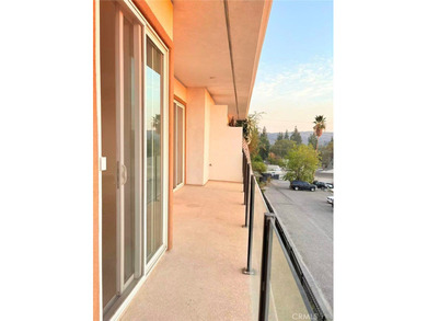 Move-in ready 3-bedroom, 3.5-bath home in a gated Riverside