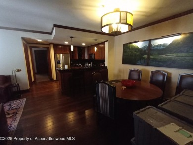 Great price for a top floor two bedroom in the Elk Horn lodge!