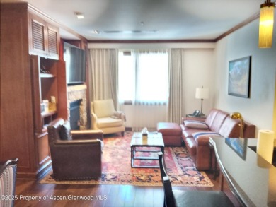 Great price for a top floor two bedroom in the Elk Horn lodge!