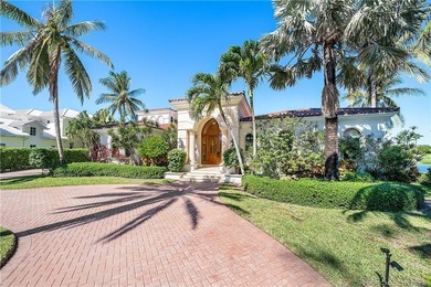 Water, water everywhere! This stunning Sailfish Point residence