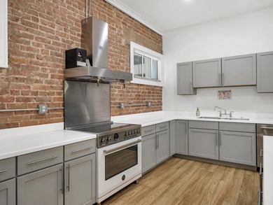 Unlock The Potential Of This Distinctive Cm-2 Zoned Property