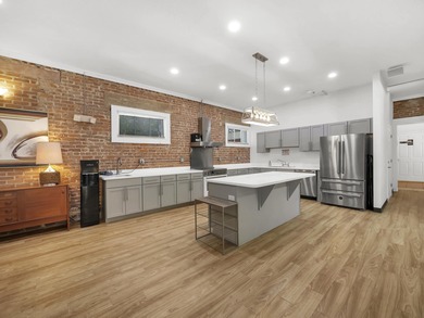 Unlock The Potential Of This Distinctive Cm-2 Zoned Property