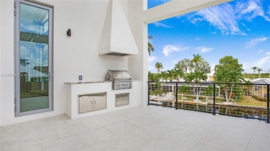 Modern coastal luxury meets architectural brilliance at 1798