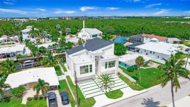 Modern coastal luxury meets architectural brilliance at 1798