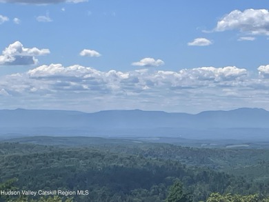 A magical spot 1500' above sea level and offering spectacular 75