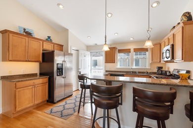 Offering a top floor condo at Bend of the Bay! Spotless two