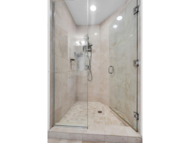 Prominent, luxurious building located in Brickell District! The