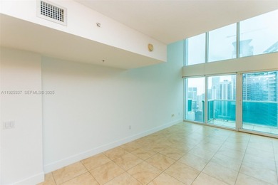 BEAUTIFUL LOFT WITH SPECTACULAR VIEWS OVERLOOKING THE BRICKELL