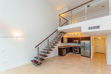 BEAUTIFUL LOFT WITH SPECTACULAR VIEWS OVERLOOKING THE BRICKELL