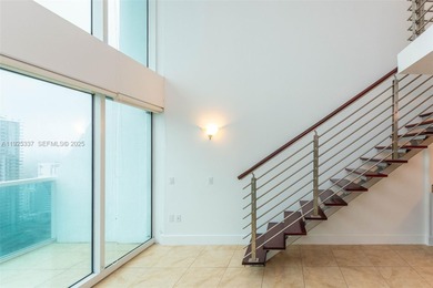 BEAUTIFUL LOFT WITH SPECTACULAR VIEWS OVERLOOKING THE BRICKELL