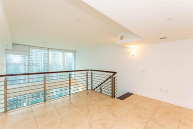 BEAUTIFUL LOFT WITH SPECTACULAR VIEWS OVERLOOKING THE BRICKELL