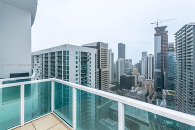 BEAUTIFUL LOFT WITH SPECTACULAR VIEWS OVERLOOKING THE BRICKELL