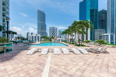 BEAUTIFUL LOFT WITH SPECTACULAR VIEWS OVERLOOKING THE BRICKELL