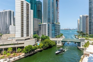 BEAUTIFUL LOFT WITH SPECTACULAR VIEWS OVERLOOKING THE BRICKELL