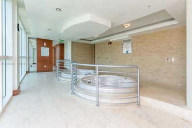 BEAUTIFUL LOFT WITH SPECTACULAR VIEWS OVERLOOKING THE BRICKELL