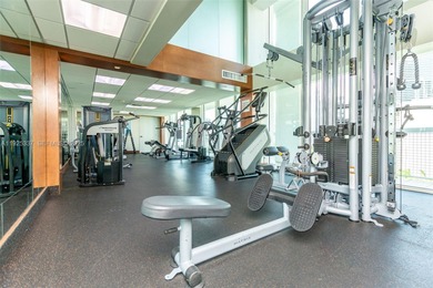 BEAUTIFUL LOFT WITH SPECTACULAR VIEWS OVERLOOKING THE BRICKELL