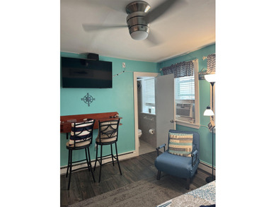 LOCATION, LOCATION, LOCATION! This Beach Block Studio is