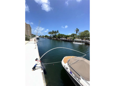 Great Location with and unbelievable view to the canal,super