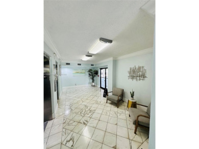 Great Location with and unbelievable view to the canal,super