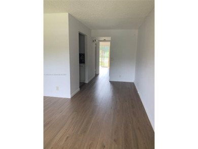 Beautiful remodeled condo in Century Village a Senior Community