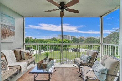 Ready to move in!! This bright and roomy condo is turnkey. The