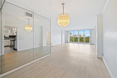 Stunning 2 bedrooms, 2 baths boasts breathtaking views of the