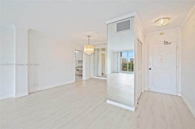 Stunning 2 bedrooms, 2 baths boasts breathtaking views of the