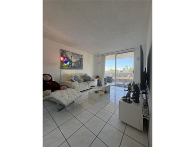 It's all about location at Isla del Mar. Located close to the