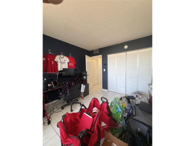 It's all about location at Isla del Mar. Located close to the