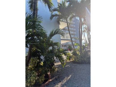 It's all about location at Isla del Mar. Located close to the