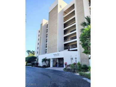 EXPERIENCE THE ULTIMATE RIVERFRONT LIFESTYLE! Welcome to this