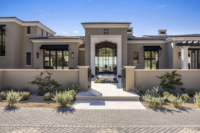 Secluded in Silverleaf's exclusive Horseshoe Canyon, this 12,128