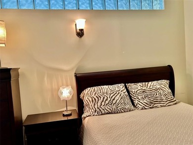 Excellent location on the beach at Galt Ocean! Spacious 2beds/ 1