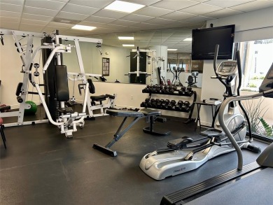 Excellent location on the beach at Galt Ocean! Spacious 2beds/ 1