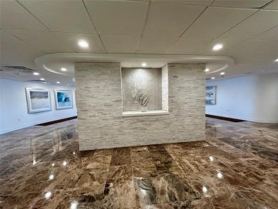 Excellent location on the beach at Galt Ocean! Spacious 2beds/ 1