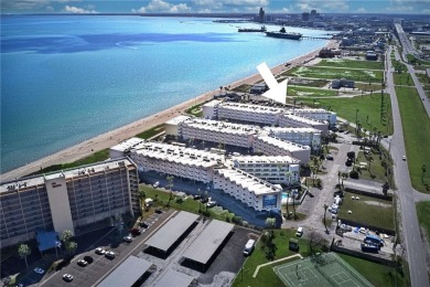 This fully furnished 1-bedroom, 1-bathroom condo on North Beach