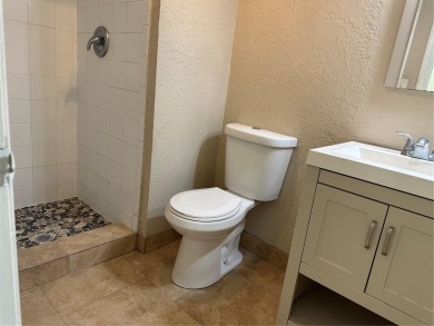 Sarasota Palms is a luxurious gated resort community offering